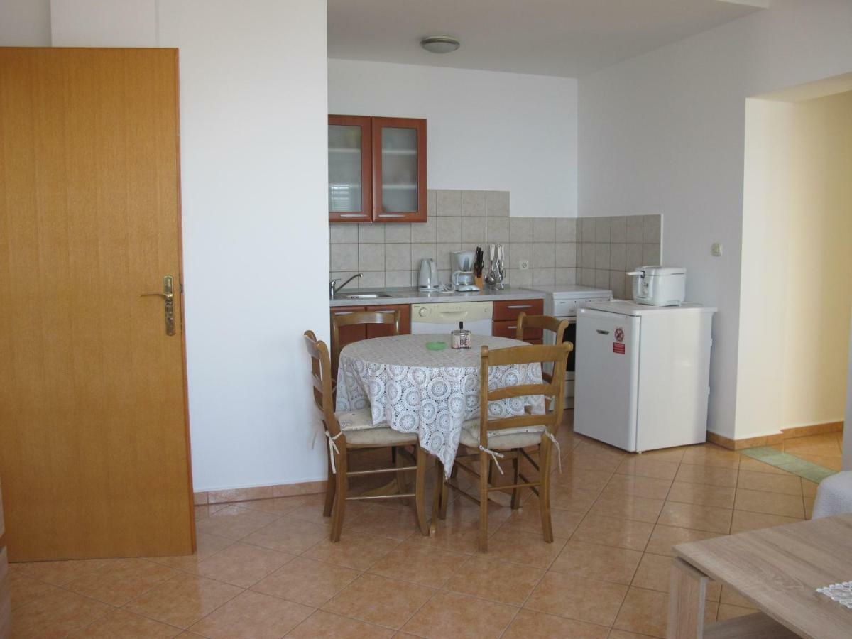 Apartmani Stille Karlobag Exterior foto